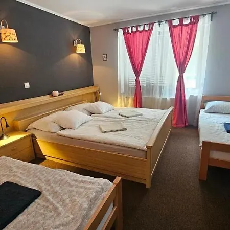 Jagoda I Cozy Alpine Near Bled Hiša za goste 3*